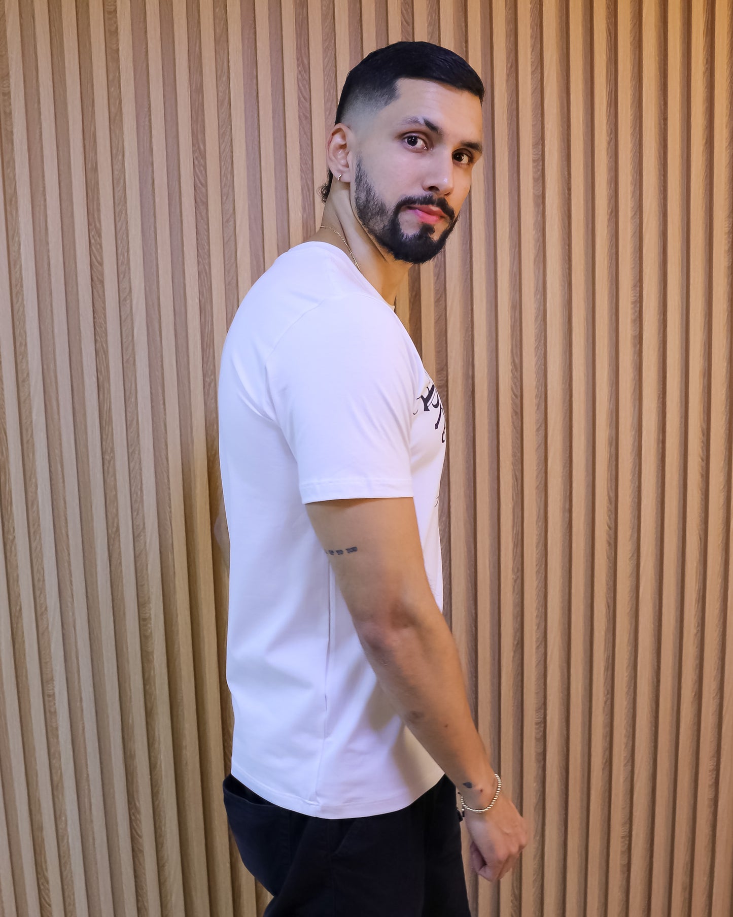 Camiseta Hombre Tela Fría – “Predic The Future” Maitex