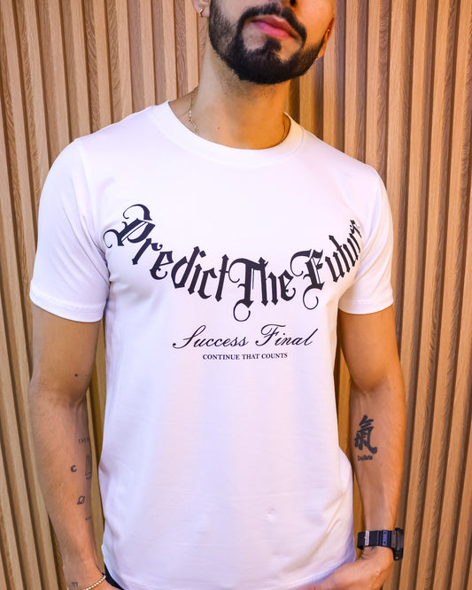 Camiseta Hombre Tela Fría – “Predic The Future” Maitex