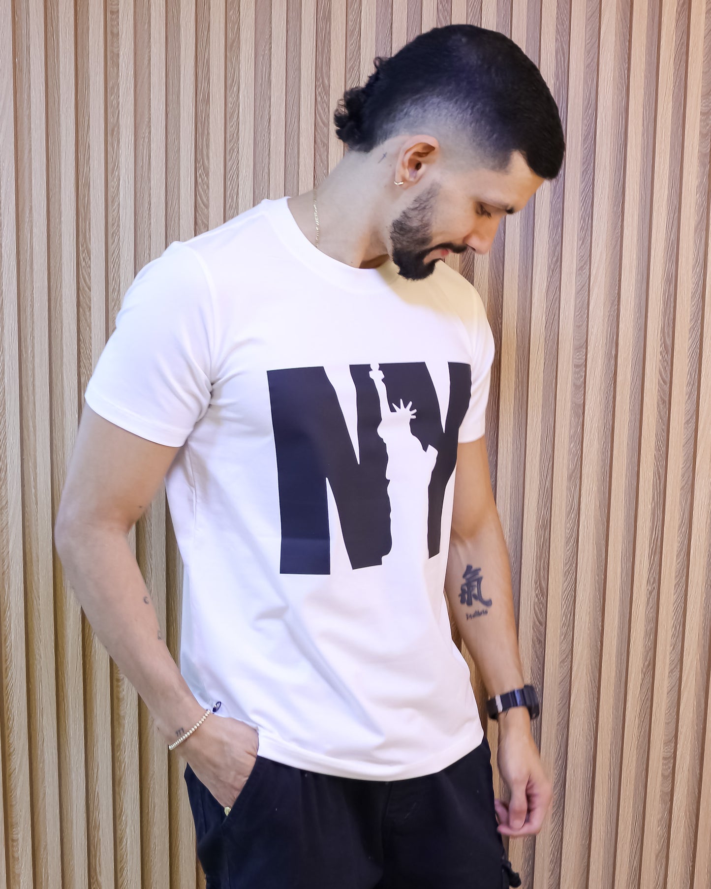 Camiseta Hombre Tela Fría – “NY Liberty Silhouette” Maitex