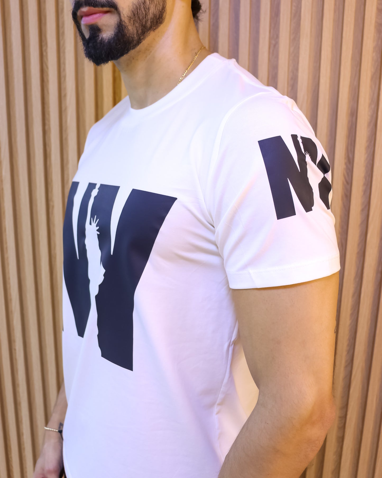 Camiseta Hombre Tela Fría – “NY Liberty Silhouette” Maitex