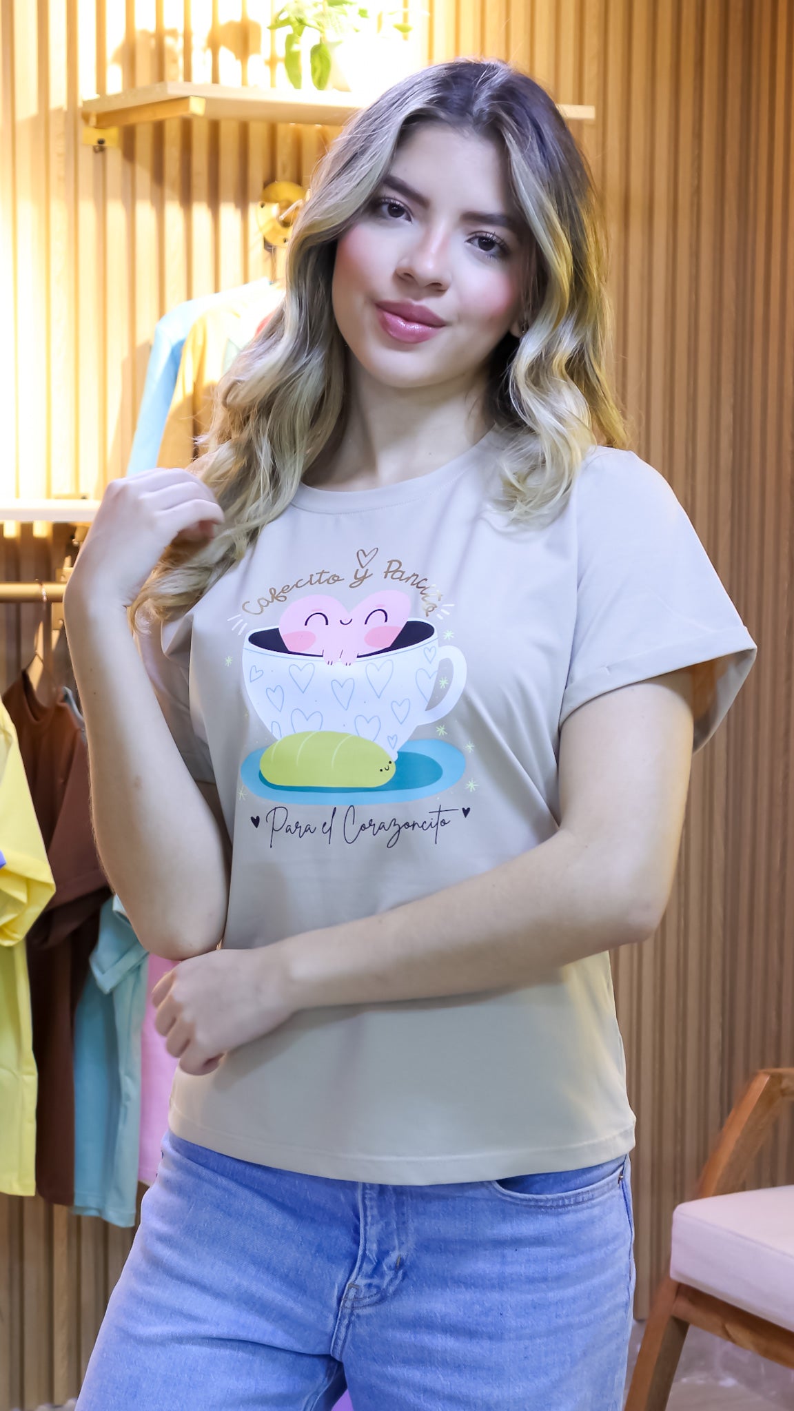 Camiseta Mujer Tela Fría – “Cafecito y Pansito”