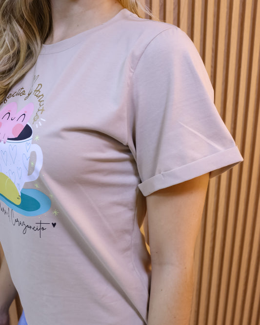 Camiseta Mujer Tela Fría – “Cafecito y Pansito”