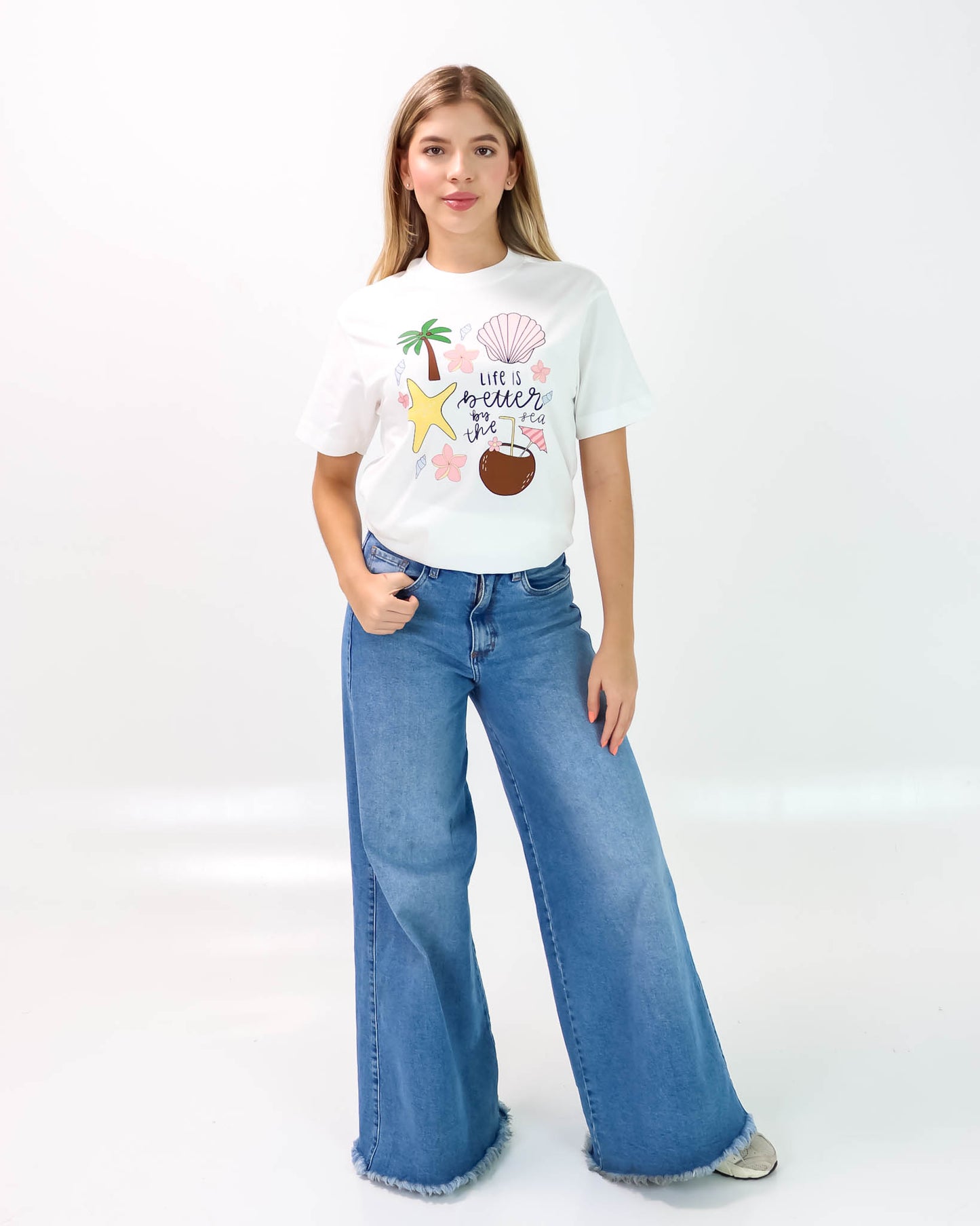 Camiseta de Mujer "Coconut Beach" en Algodón Premium Peruano
