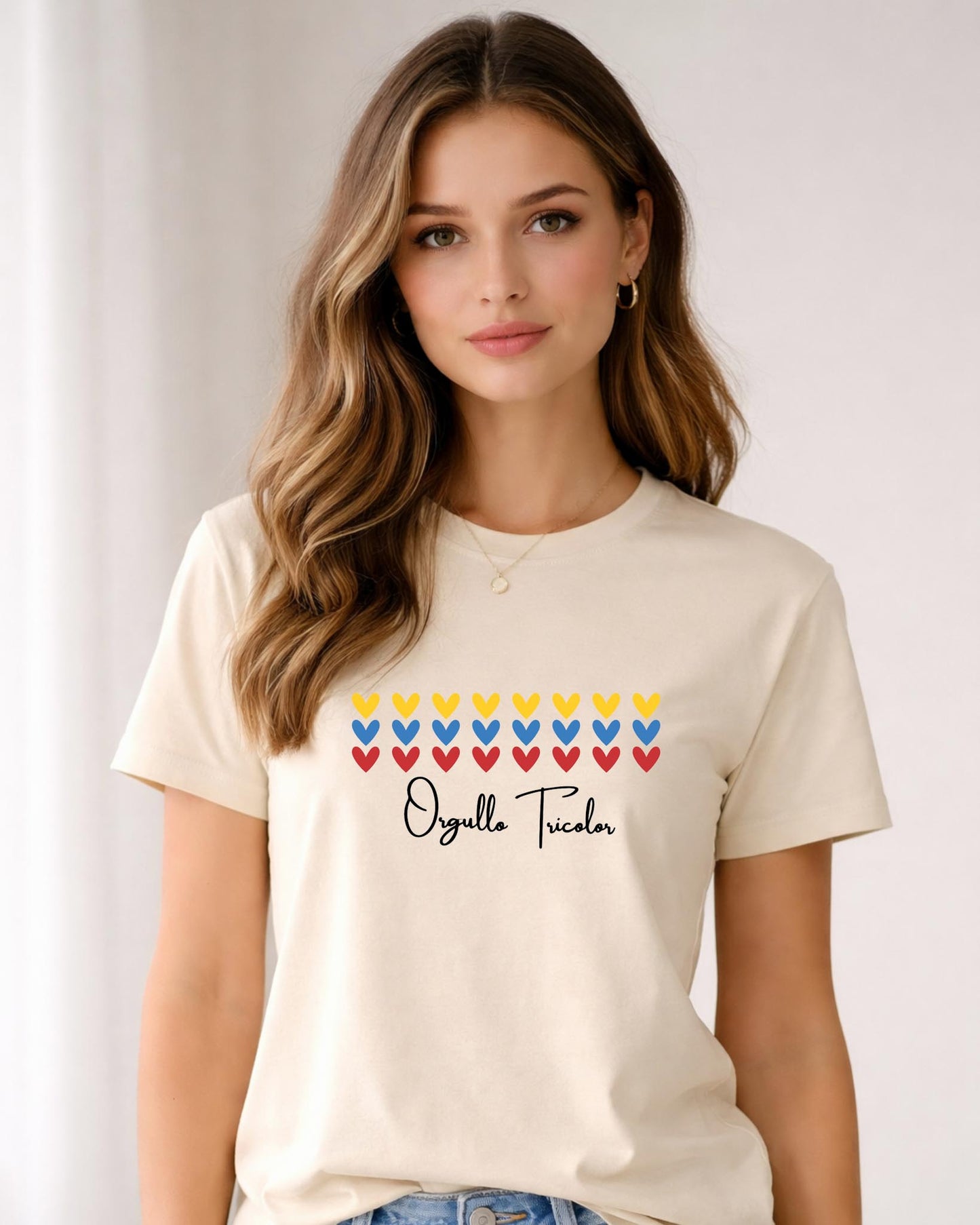 Camiseta de mujer "Orgullo Tricolor" en Algodón Premium Peruano | Maitex