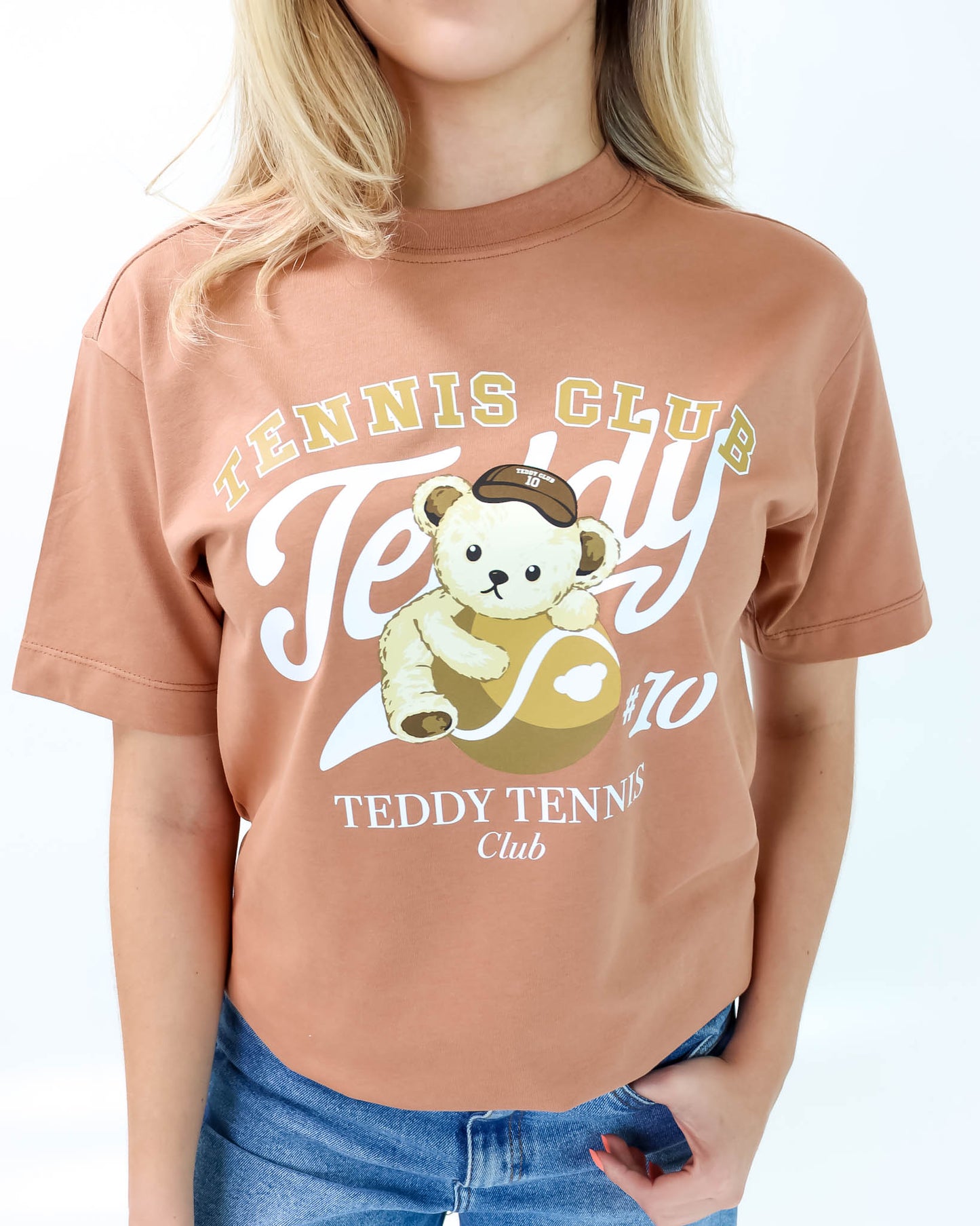 Camiseta de Mujer "Teddy Tennis Club" en Algodón Peruano Premium | Maitex